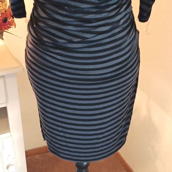 Alex and Harry Striped Dress - Picture 3 of 9